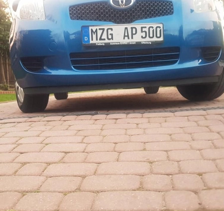 Toyota Yaris cena 16900 przebieg: 192000, rok produkcji 2007 z Staszów małe 497